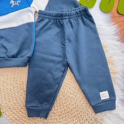 Conj. Casaco Listrado Cavalinho de Brinquedo e Calça de Moletom - Azul Bebê, Off White e Chumbo